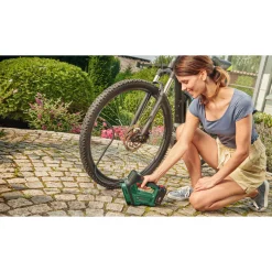 Bosch UNIVERSAL 18V PUMPE 30 L/M^ Pumper