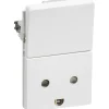 LK Fuga STIKKONTAKT M/AFBRYDER HVID 1 1/2 MODUL M/JORD^ Stikkontakter & Afbrydere