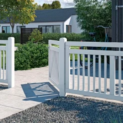 Plus LINEA HEGN FUNGICIDBEHANDLET & GRUNDMALET 2 GANGE HVID 150 X 80 CM^ Træhegn