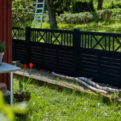 Plus NOSTALGI HEGN FUNGICIDBEHANDLET & GRUNDMALET 2 GANGE SORT 180 X 95 CM^ Træhegn
